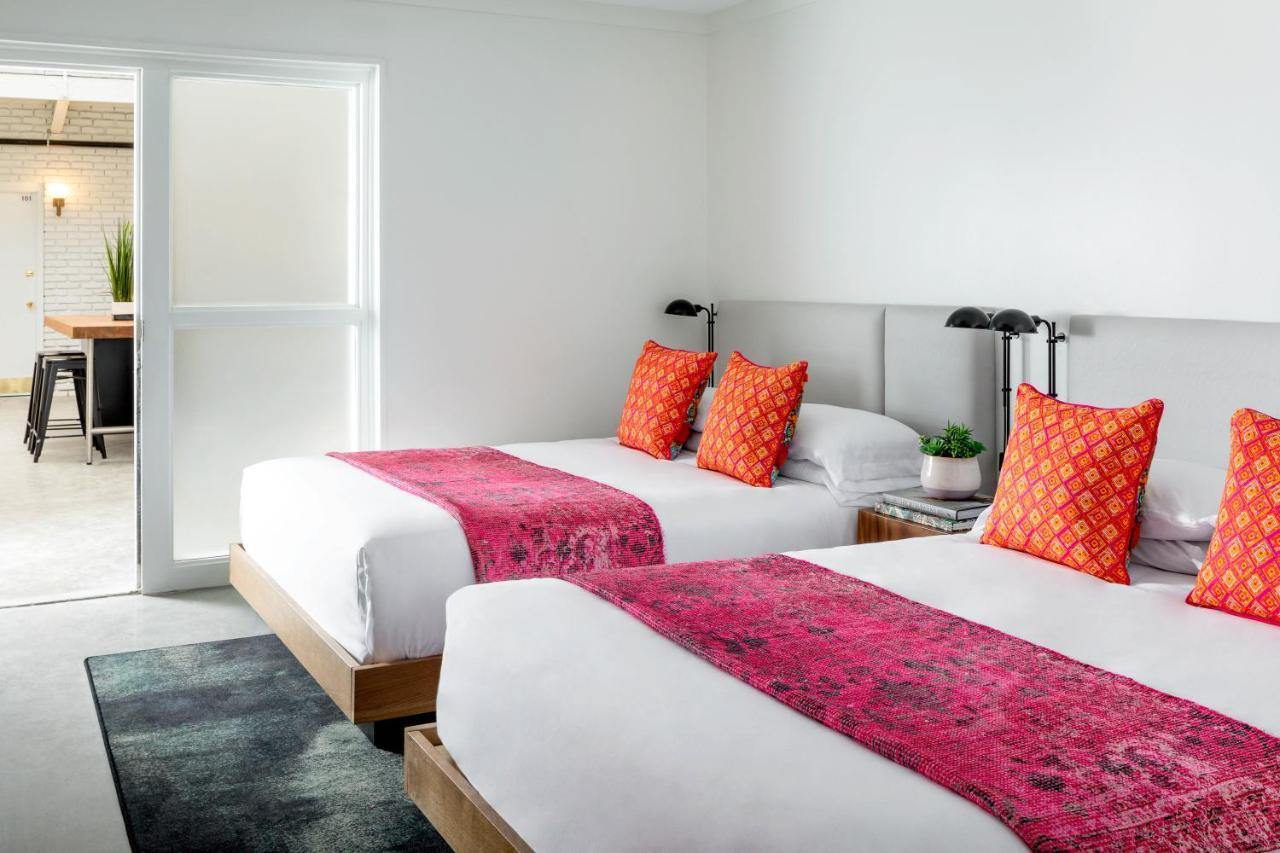 Bluebird Spa City Motor Lodge Saratoga Springs Bagian luar foto