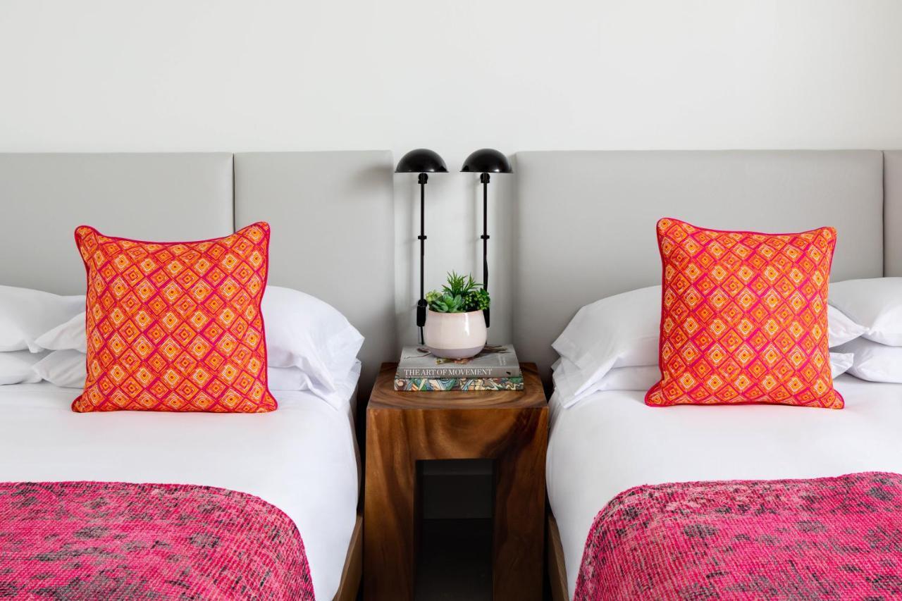 Bluebird Spa City Motor Lodge Saratoga Springs Bagian luar foto