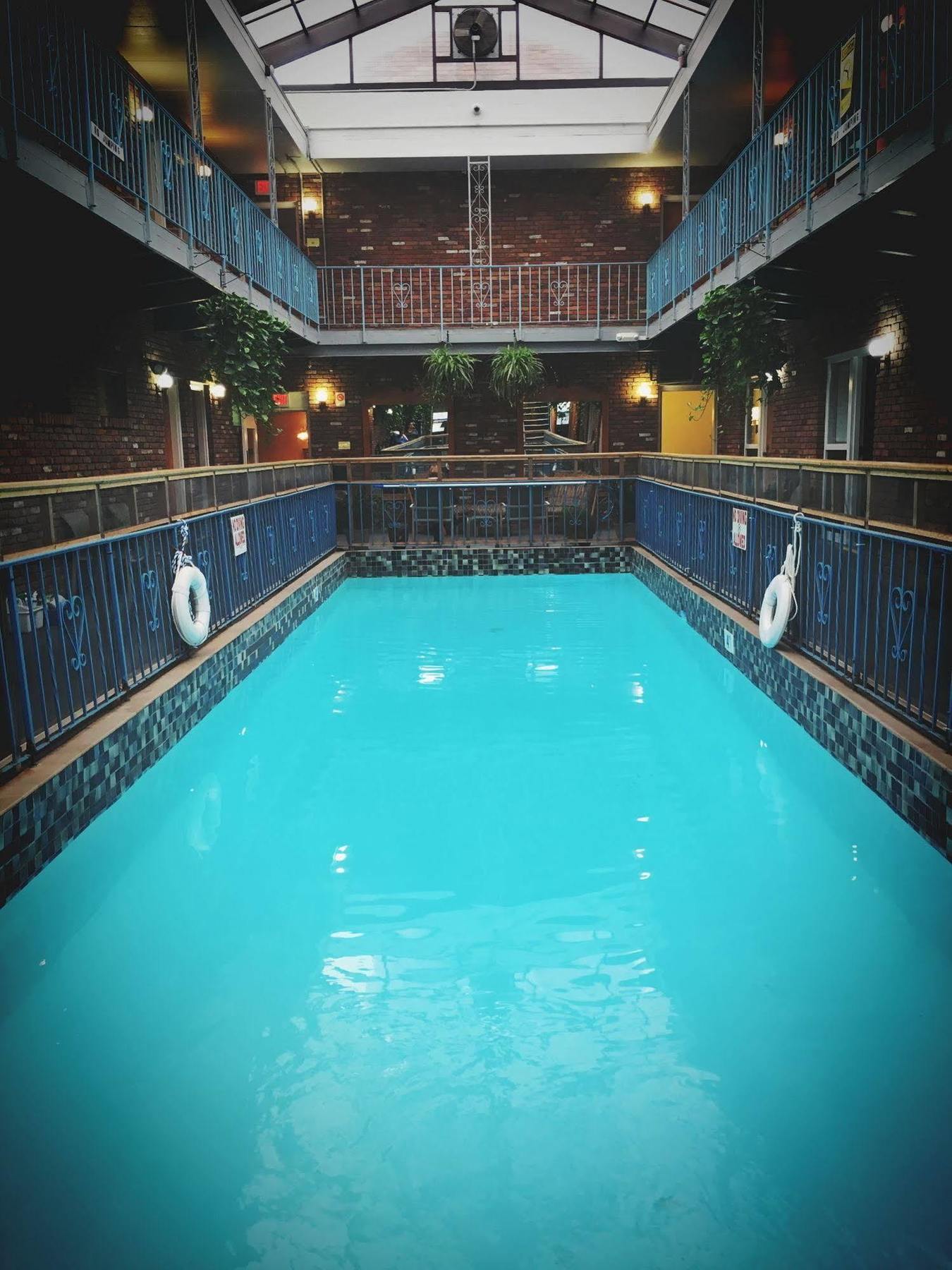 Bluebird Spa City Motor Lodge Saratoga Springs Bagian luar foto