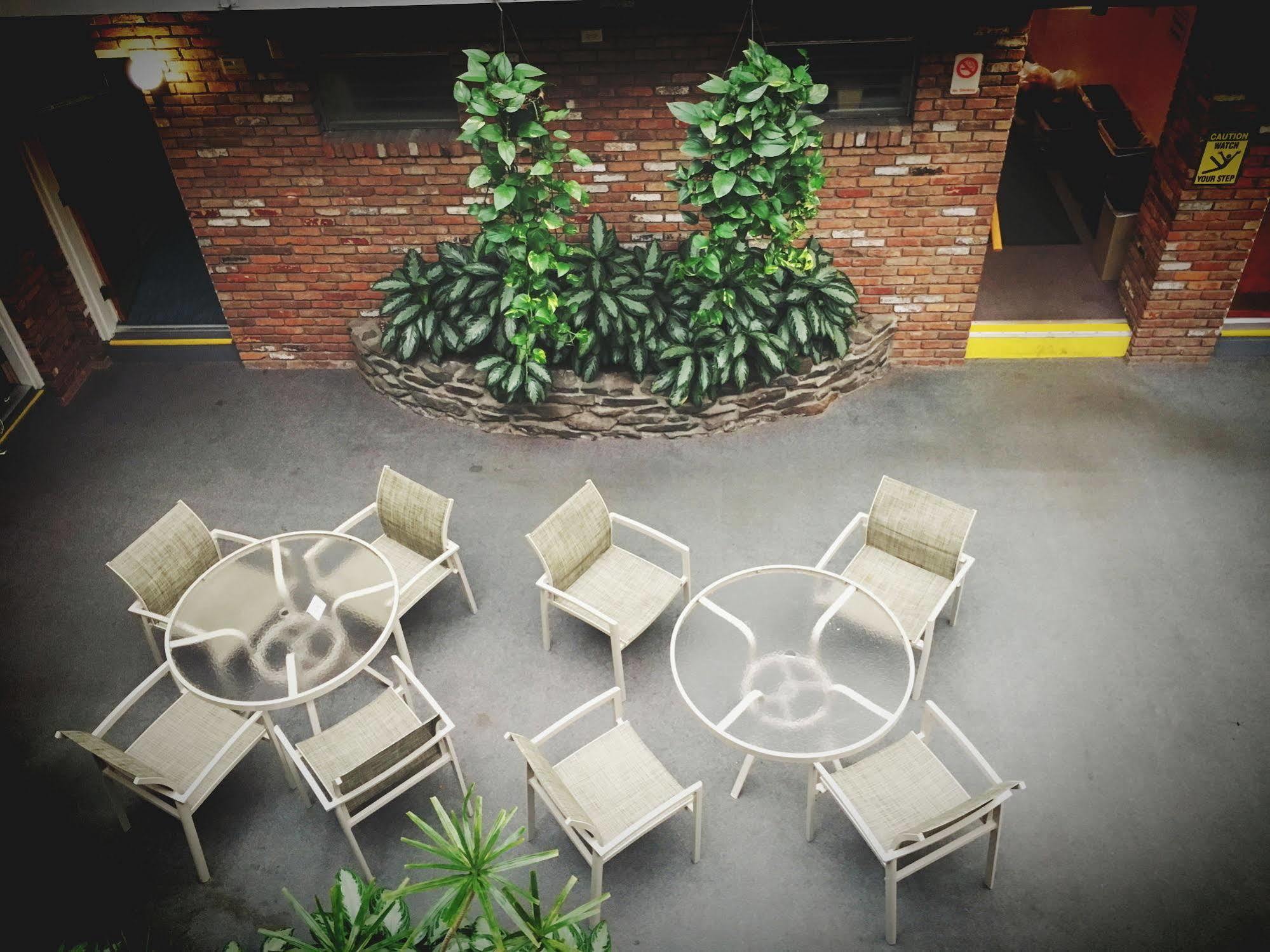 Bluebird Spa City Motor Lodge Saratoga Springs Bagian luar foto